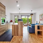 Lovely Terrace With Car Place * 소포트