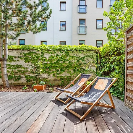 Lovely Terrace With Car Place 아파트